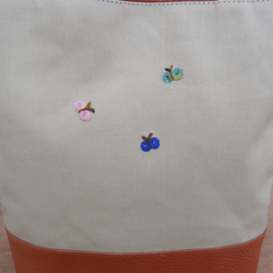 革底トートバッグ・中（茶・世界の民族衣装柄） 10枚目の画像