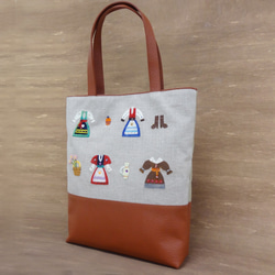 革底トートバッグ・中（茶・世界の民族衣装柄） 6枚目の画像