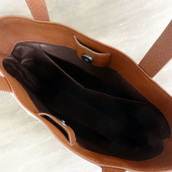 革底トートバッグ・中（茶・世界の民族衣装柄） 8枚目の画像