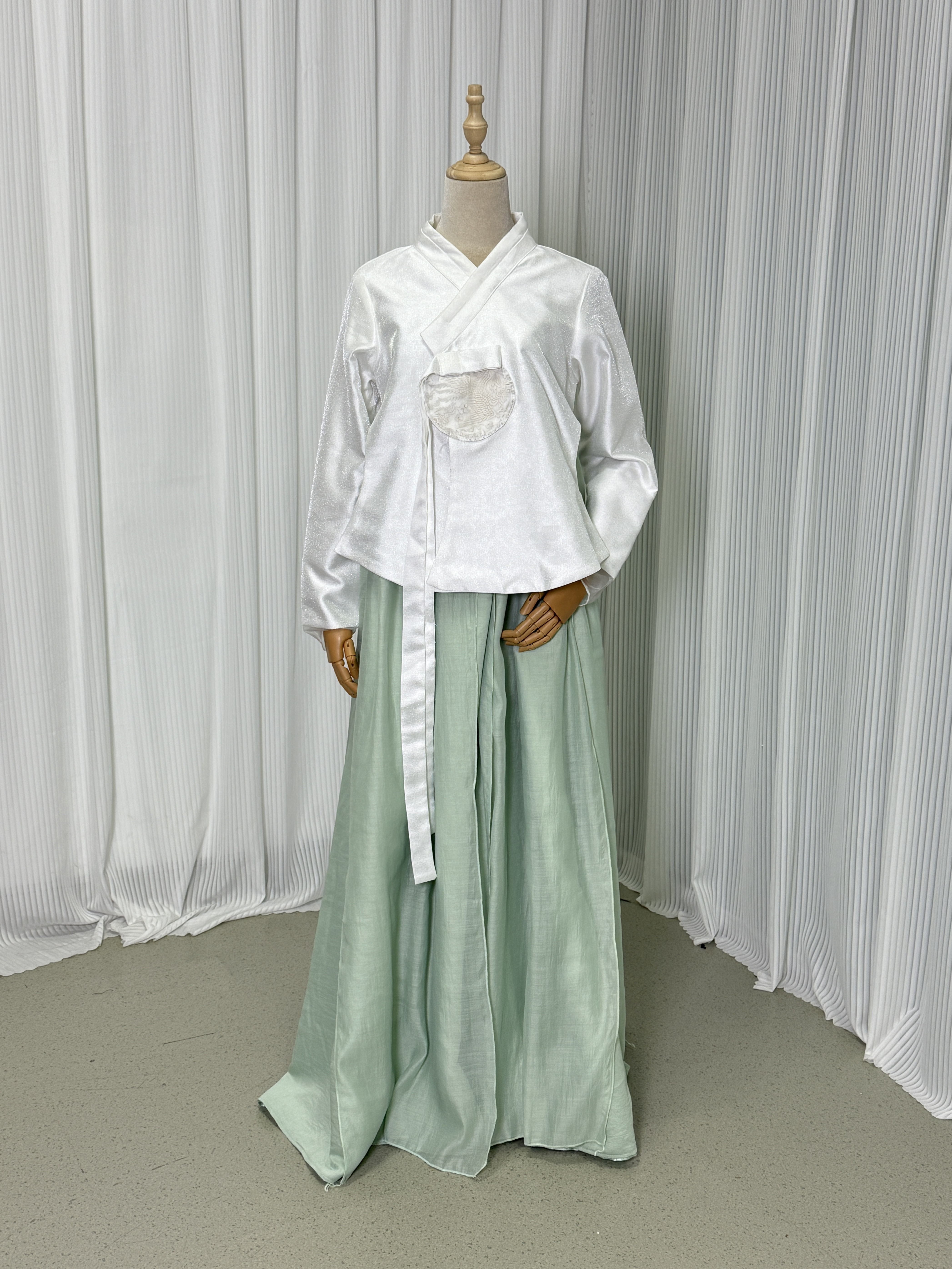 送料無料！チマチョゴリ グリーン 前撮り 床付く 韓国風ドレス ミントグリーンドレス  結婚式