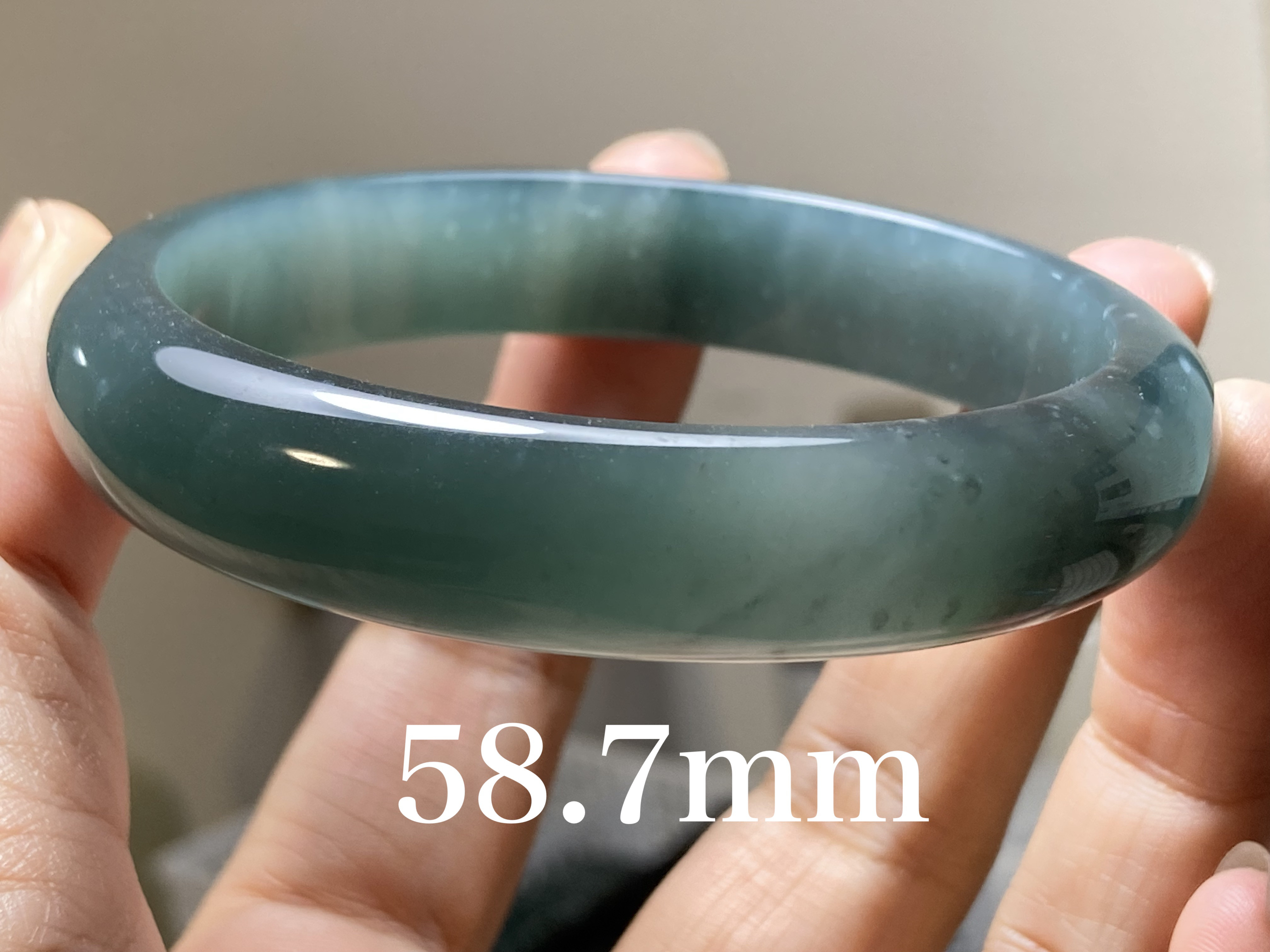 BG9-15 美品 氷糯種 青緑色 58.7MM グアテマラ産 本翡翠 バングル