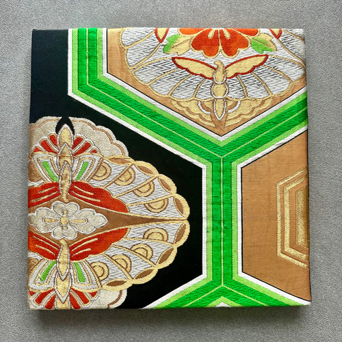 帯のファブリックパネル 晴れやかな漆黒（4枚セット） 着物 リメイク