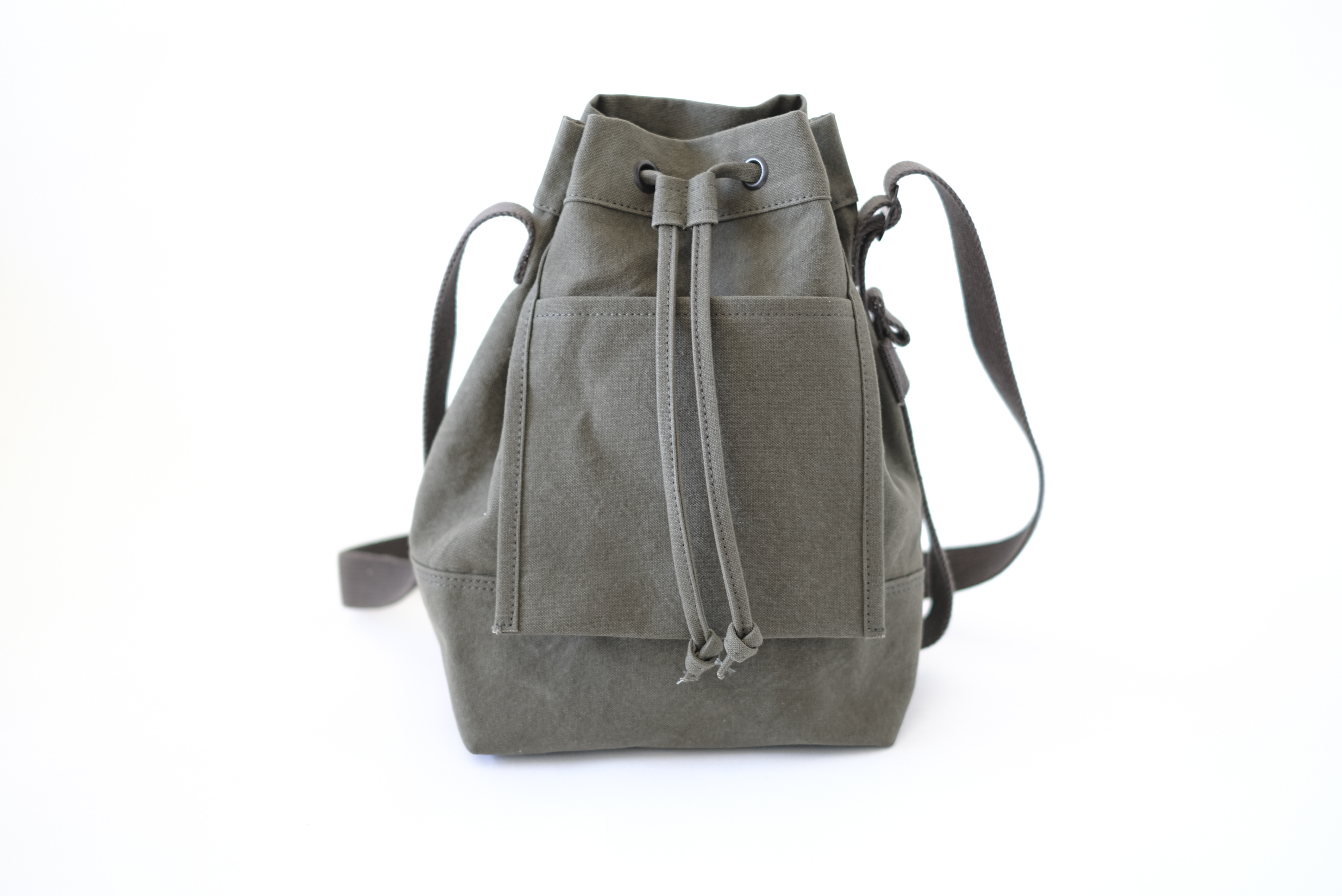 【ドローストリングショルダー】巾着バッグ　帆布キャンバス　オリーブ