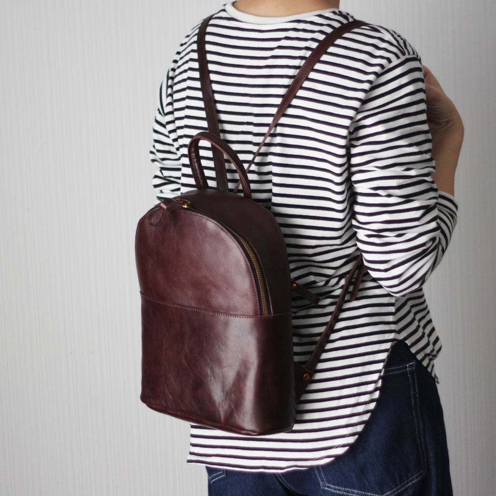本革 シンプルミニリュックサック 小さめ 軽い レザー 牛革 ダブルファスナー 大人可愛い 通勤 通学 B-367