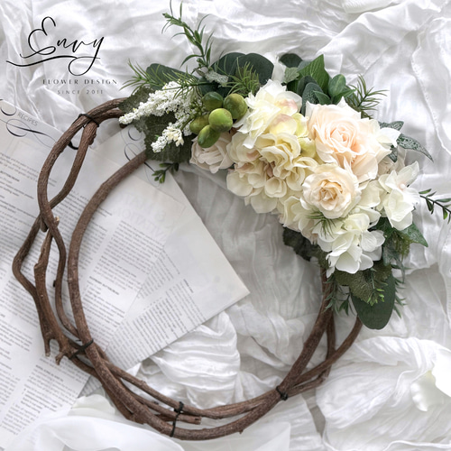 生花風で枯れない造花リース｜ホワイト系アーティフィシャルフラワー