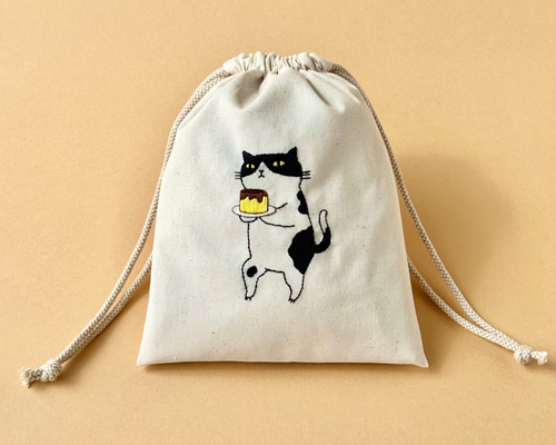 手刺繍のネコちゃん巾着トートバッグ☆ 手刺繍のネコちゃん巾着トート