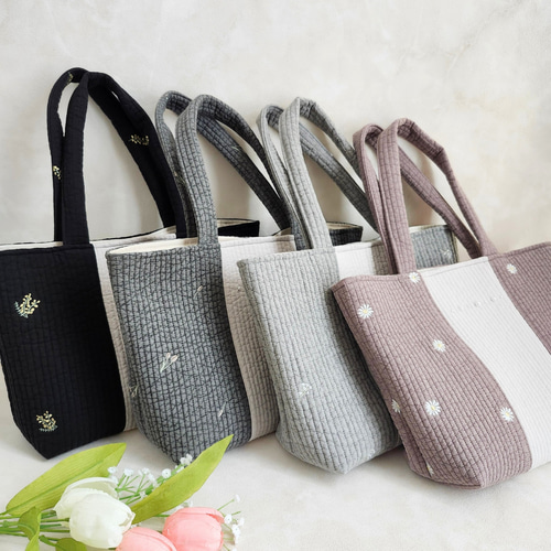 かすみ草刺繍 A4 ヌビバッグ ♡ パール イニシャル 丸洗い バイカラー