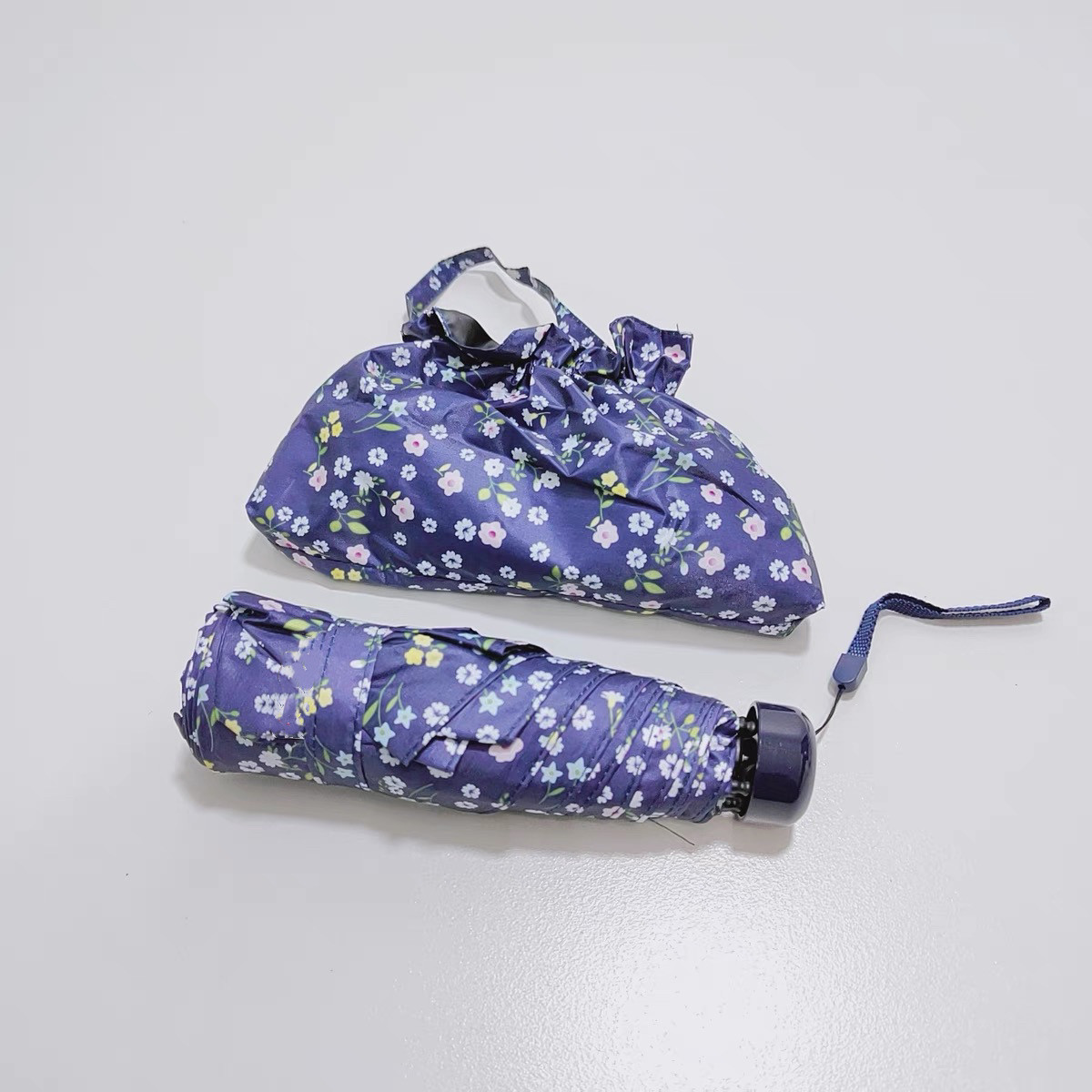 ミニ傘、携帯便利、超軽量、晴雨兼用、折りたたみ傘、日傘 、UVカット、遮光、遮熱、手動開閉タイプ、小さな花柄、梅雨対策