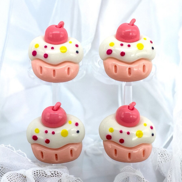デコパーツ アクリル ケーキ カップケーキ 4個 ピンク ハンドメイド