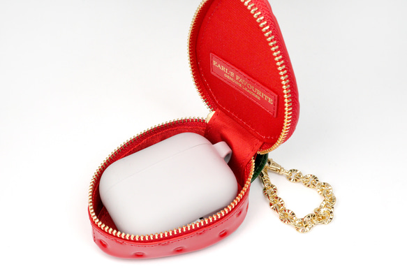 ヘタ付きいちごなチャームポーチ（イヤホンケース・小物入れ）／本革製 8枚目の画像