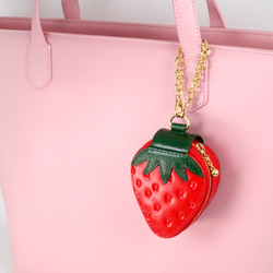 ヘタ付きいちごなチャームポーチ（イヤホンケース・小物入れ）／本革製 10枚目の画像