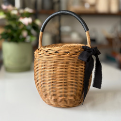 新品⭐︎未使用 カゴバッグ 自然素材 Amazon.co.jp: 天然素材で作られたハンドメイド かごバッグ