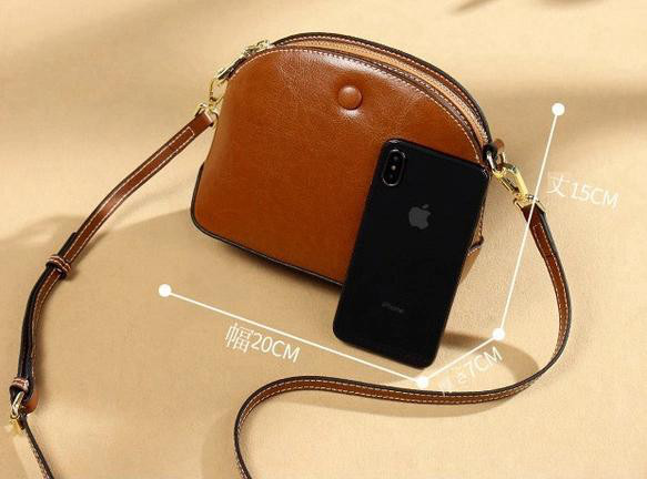 本革 ショルダー レディースバッグ 斜めがけショルダー付き ボディバッグ 長財布が入る　猫ログ選べる！ 7枚目の画像