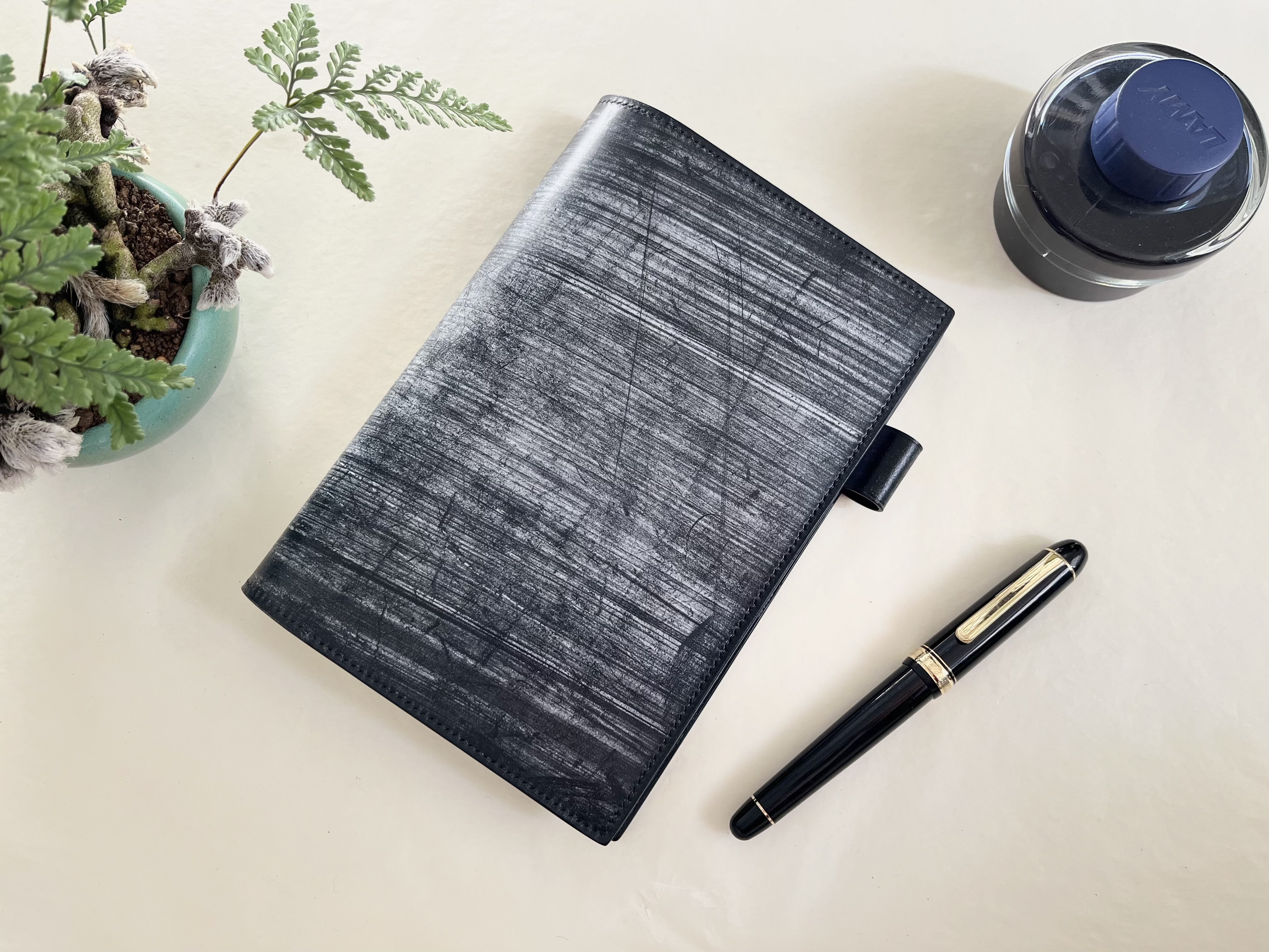 【ブライドルレザー】本革B6 手帳カバー　ノートカバー　ブックカバー　受注生産　手縫い　ブラック