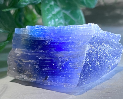 古代の海からの贈り物✨　 フランス産　ブルー ハライト 岩塩 原石 ラフストーン 古代の海からの贈り物✨ フランス産 ブルー ハライト 岩塩 原石