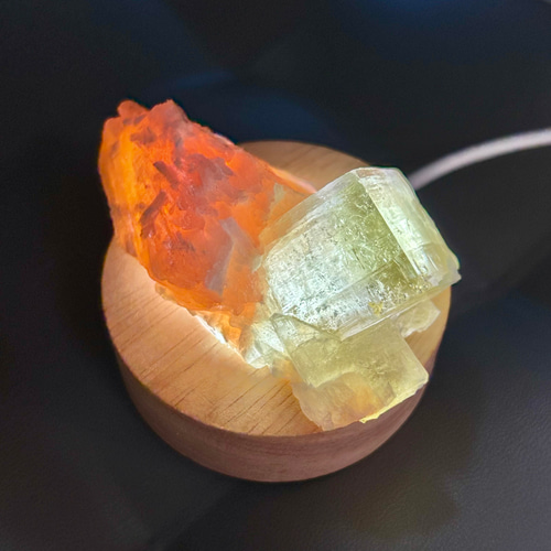 高品質　アポフィライト　水晶と共生 極上アポフィライト(魚眼石)結晶ポイント詰め合わせ約25グラム 粒の