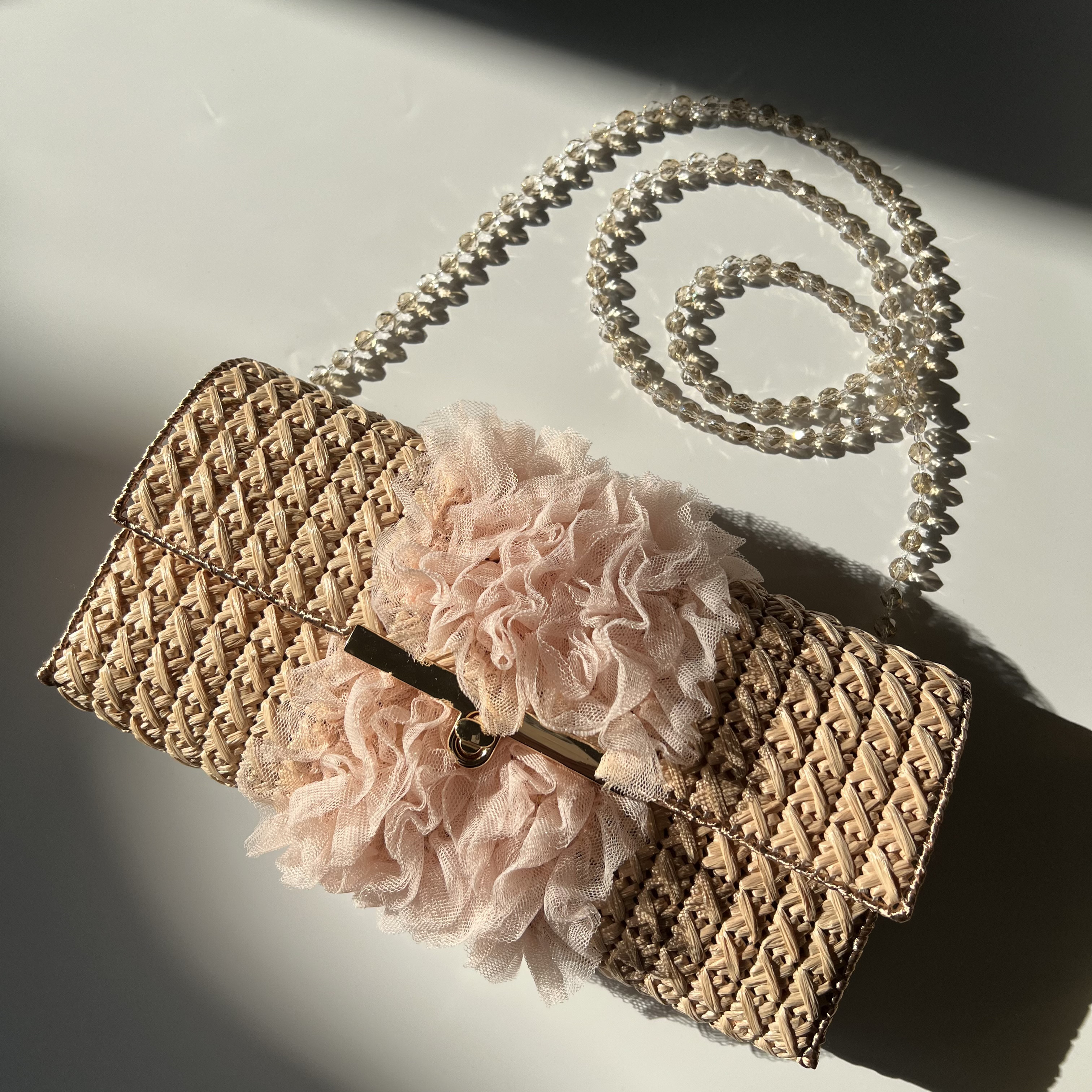 エレガントなたっぷりチュールレースバッグ　ヌーディアプリコットベージュ　さくら色