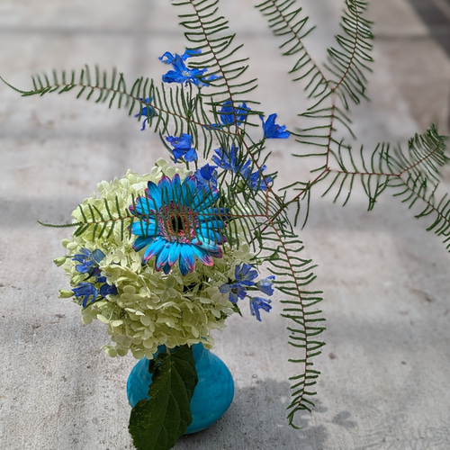 ターコイズブルーのフラワーベースA 一輪挿し・花瓶・花器 エゾノコ