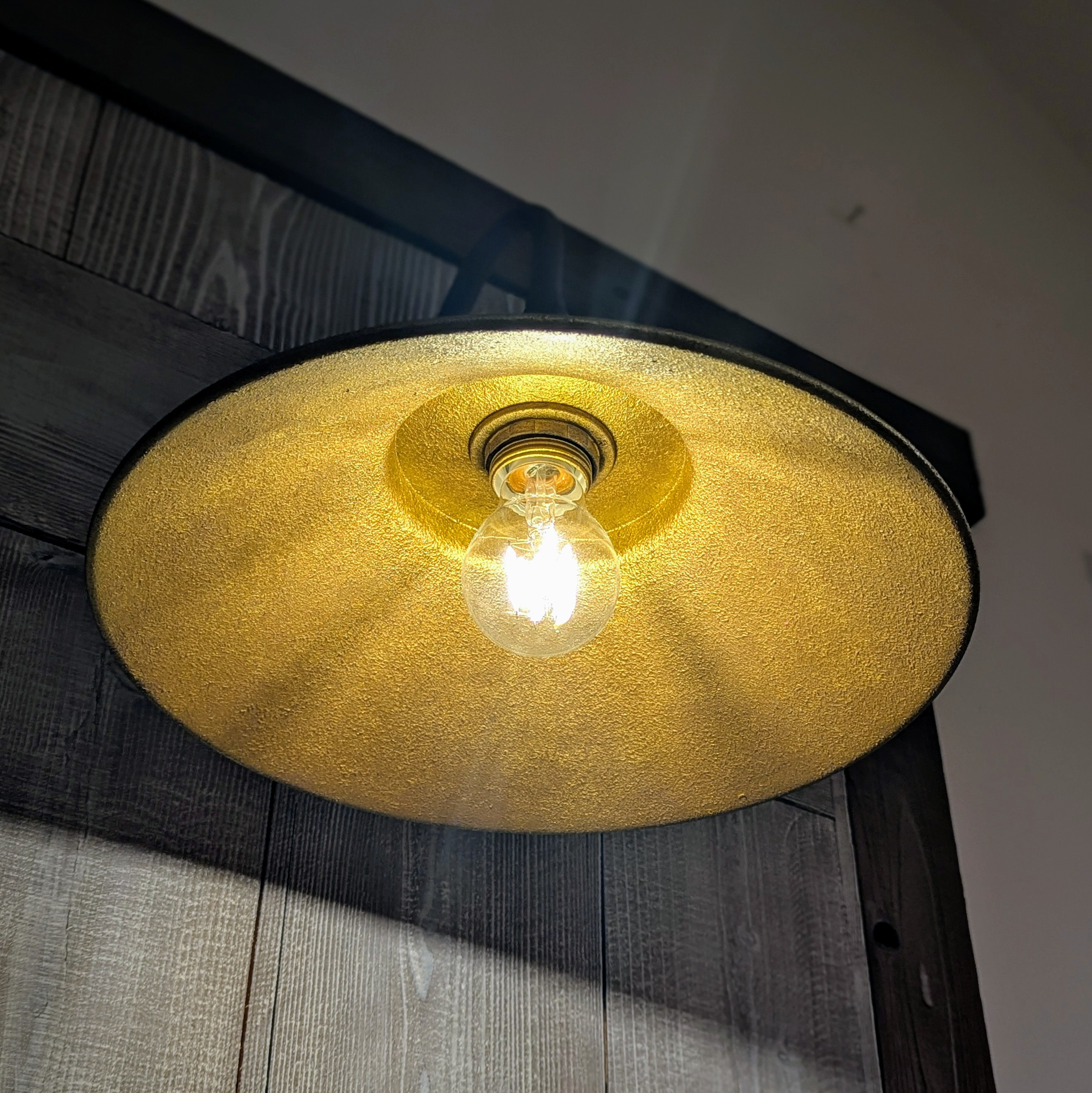 レトロな外灯 鋳肌真鍮色／コッパーベース古塗装【受注生産】