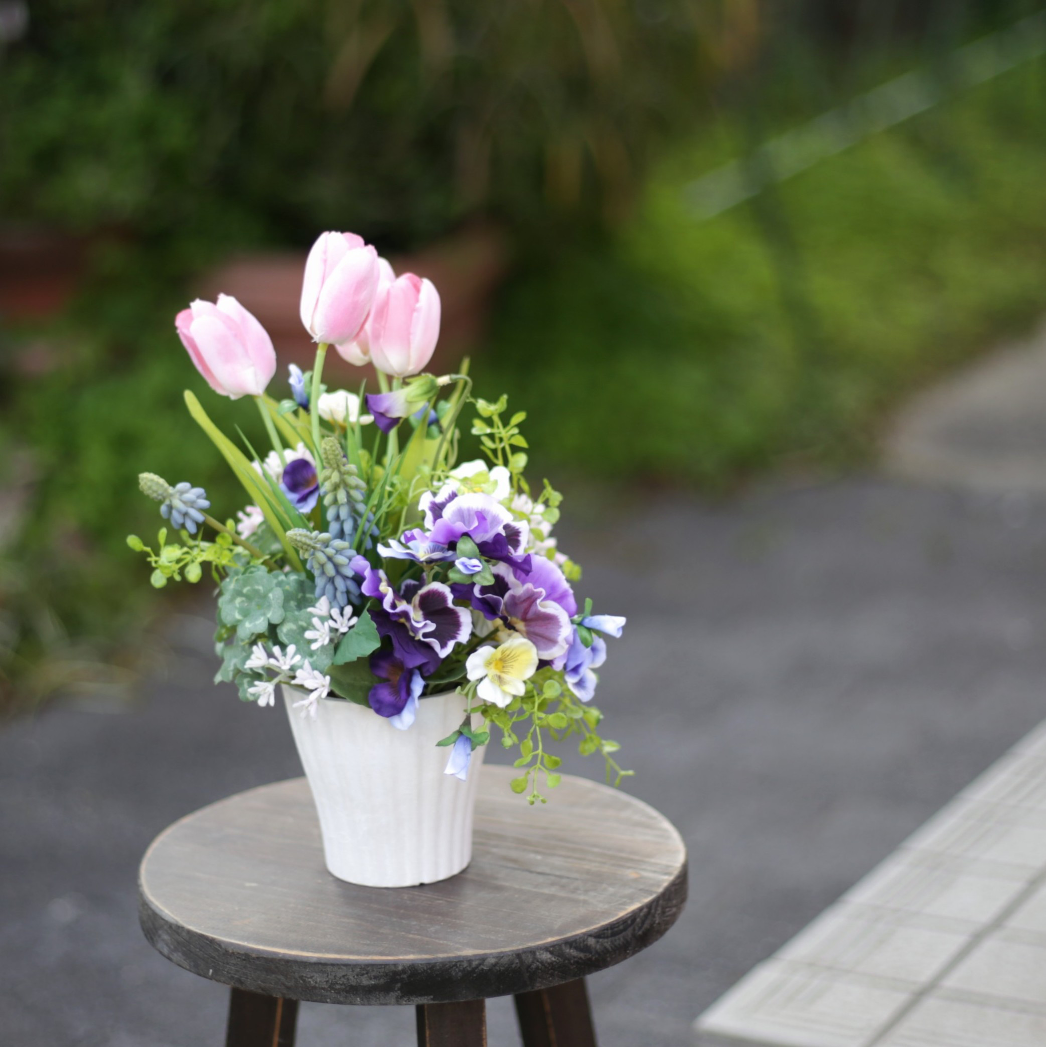 スプリングガーデン〜春の可愛い寄せ植え風 チューリップ ムスカリ パンジー 【再販】