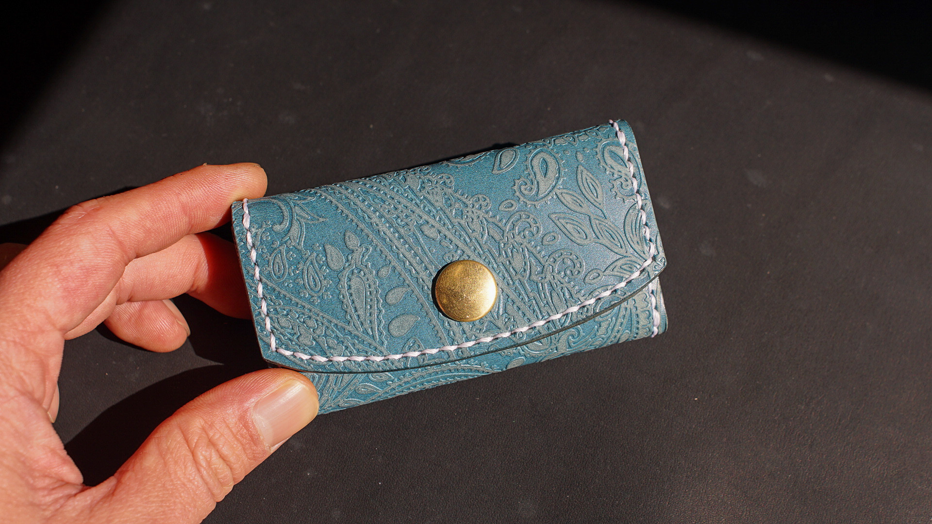 国産本革　たつのレザー　ペイズリー柄　キーケース　手縫い　ハンドメイド