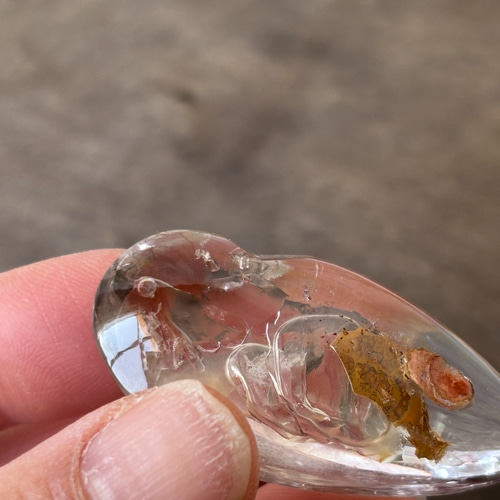 国産水晶のオブジェ 美品 希少品 YS078T 山梨県黒平産水晶玉 3寸超えの大玉 山梨の職人が製作した水晶