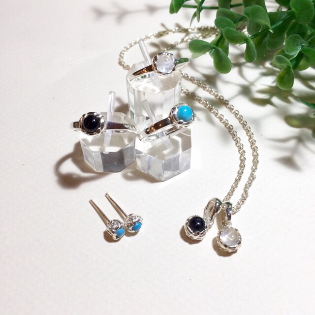 純銀製＊オニキス 唐草枠シンプルリング