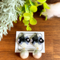 No.125【MIXカラー】 手染めビーズの小さなビーズボールピアスor