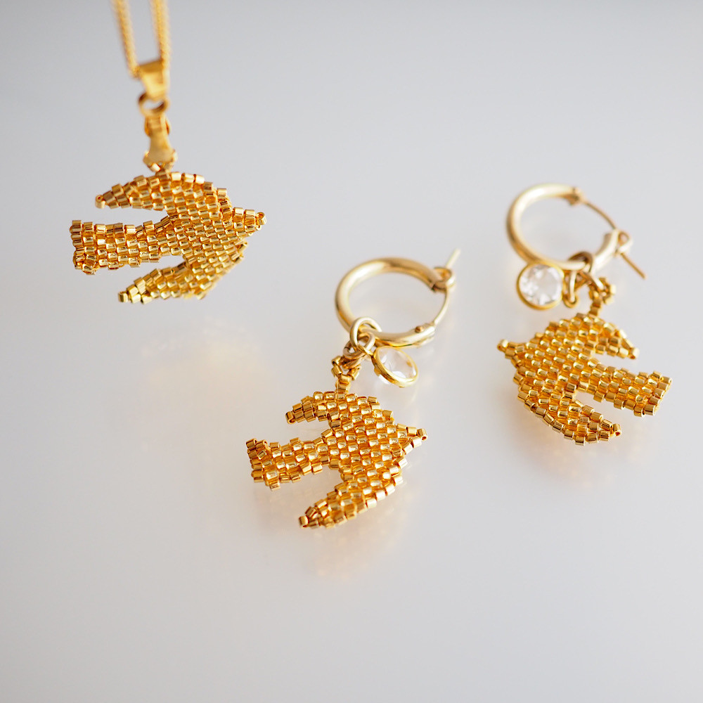 鳥とクォーツのゴールドフィルドフープピアス【受注】箱入りラッピング無料　送料無料