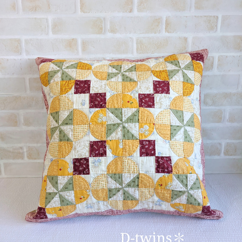 春のひだまりパッチワークキルトのクッションカバー クッション