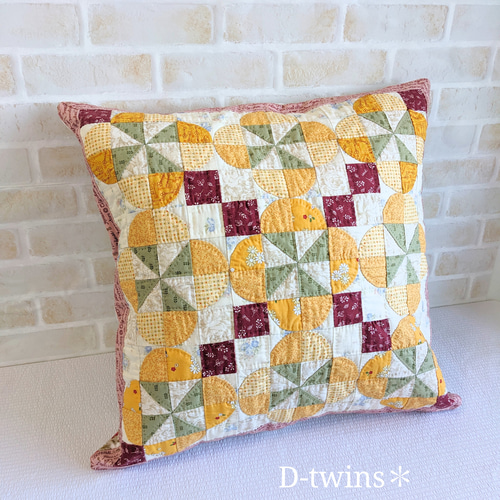 春のひだまりパッチワークキルトのクッションカバー クッション