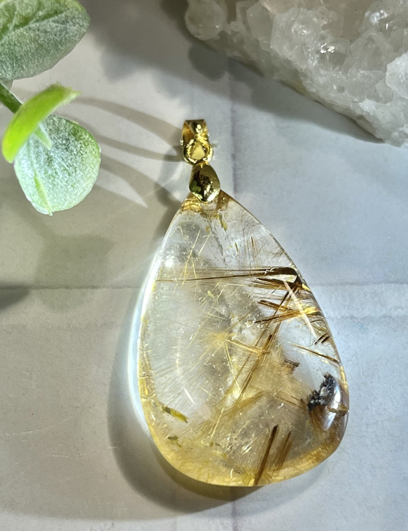 タイチン✨ゴールド ルチルクォーツペンダントトップ原石NEIL YOUNG