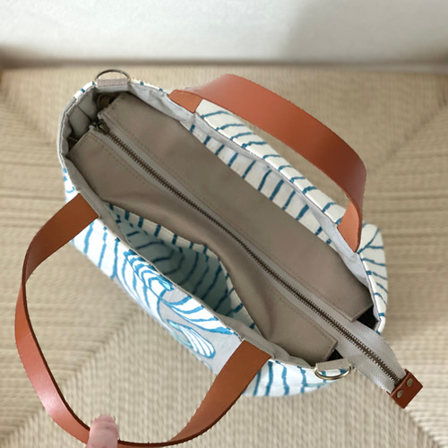 ⚮̈ミナペルホネン swing light gray かくれんぼトート トート