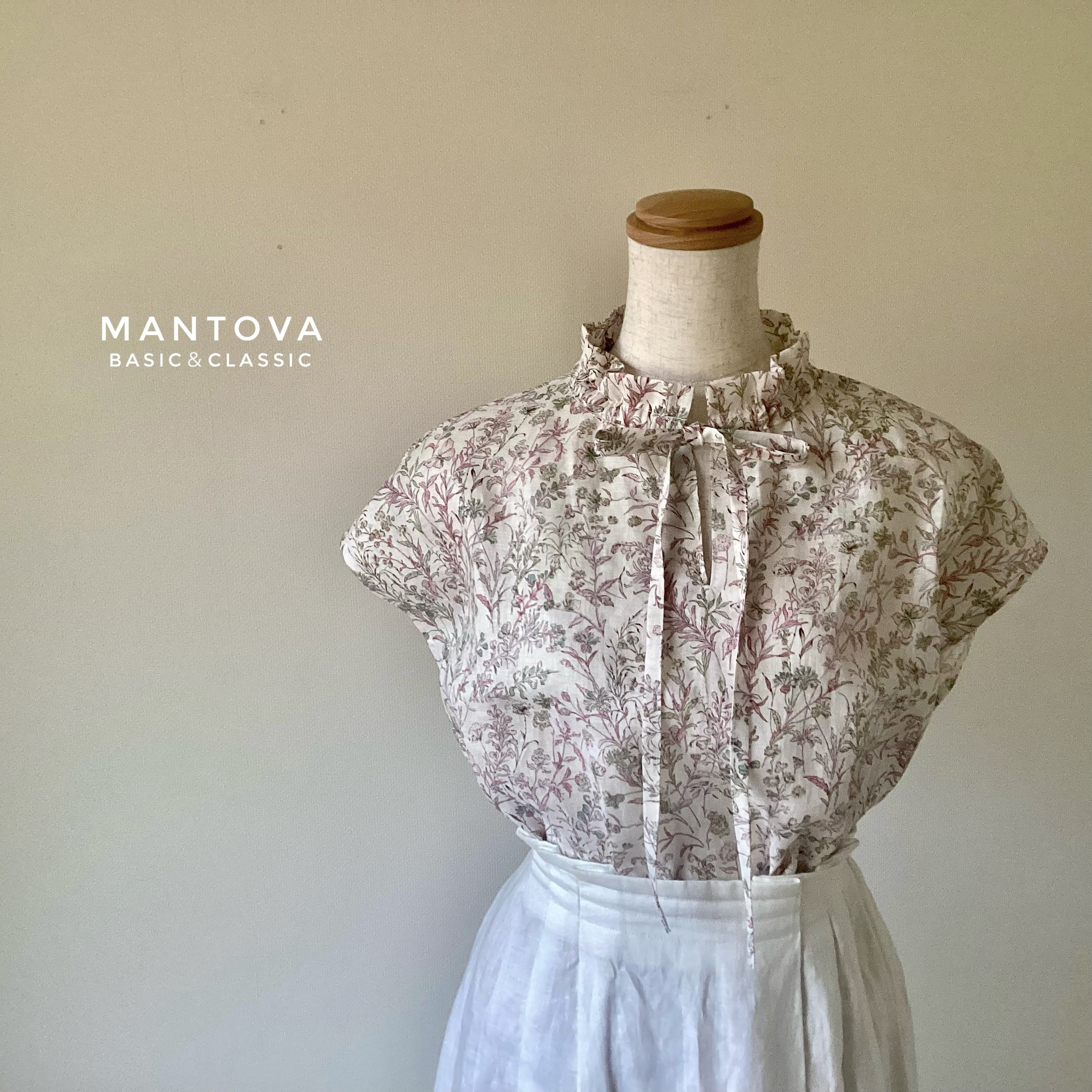 リバティ　フランダースリネン【Butterfly Meadow】　フリルカラーブラウス　　S•M•L•LL　《送料無料》