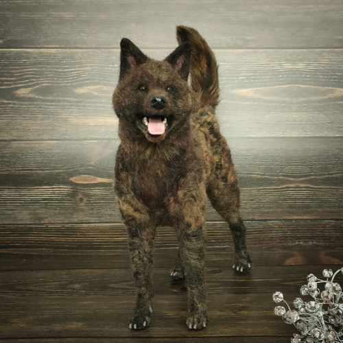 羊毛フェルト犬 甲斐犬さん〈25031〉 羊毛フェルト 羊毛わんこ 福や