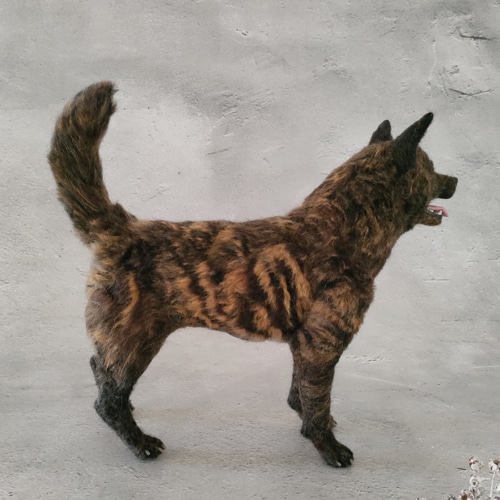 羊毛フェルト犬 甲斐犬さん〈25031〉 羊毛フェルト 羊毛わんこ 福や