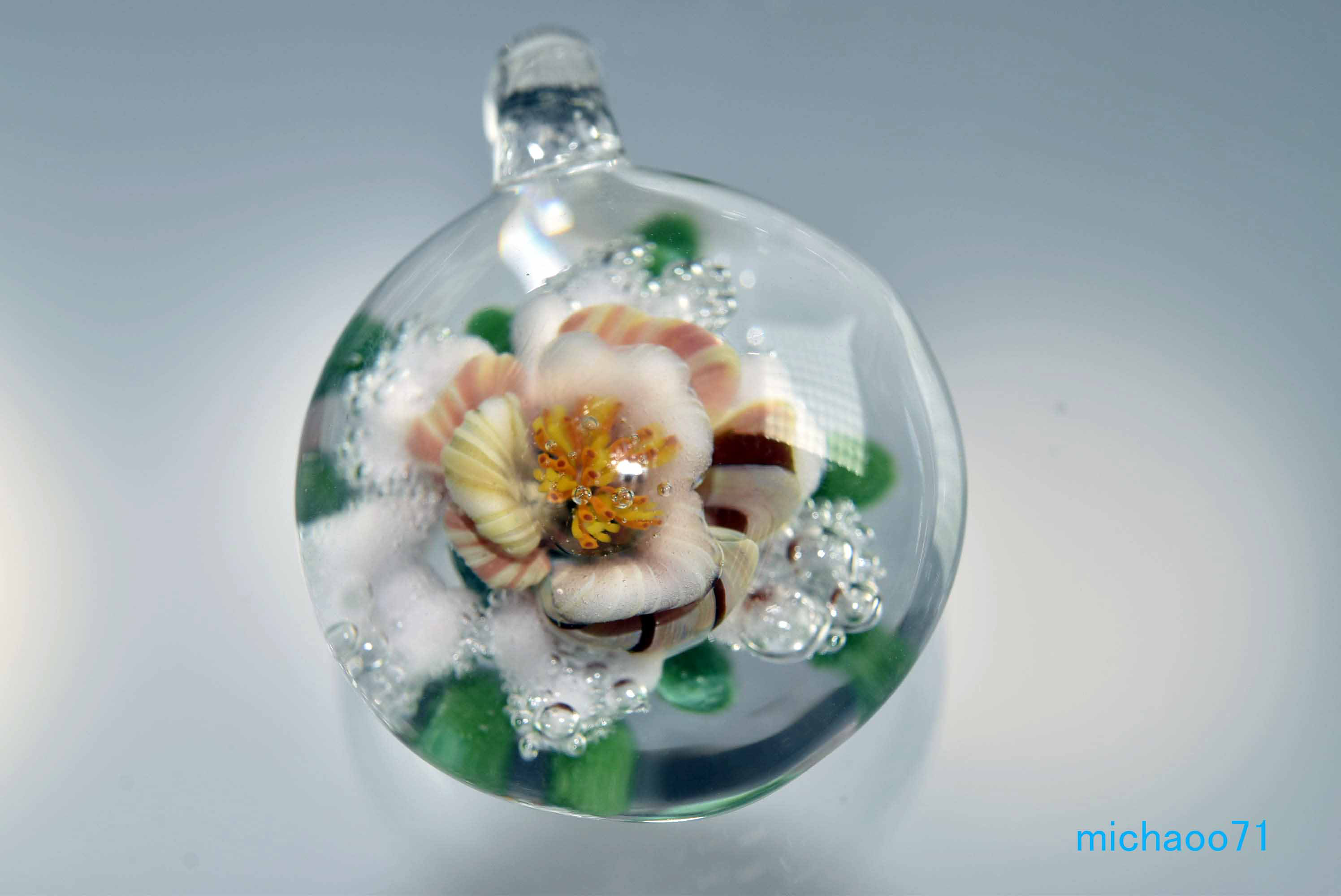 フラワー ガラスのペンダントトップ　(12139-P21) GLASS FLOWER  ＃ガラスアクセサリー