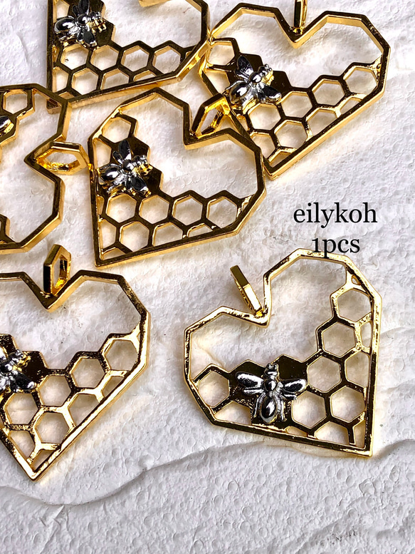 ADMJスワロフスキークリスタルTHE BEE蜂小銭入れパイソン美品 ADMJスワロフスキークリスタルTHE BEE蜂小銭入れパイソン美品