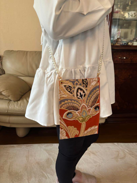 P19 ポケット代わりに！帯から作ったお洒落なスマホショルダー、携帯ポシェット 4枚目の画像