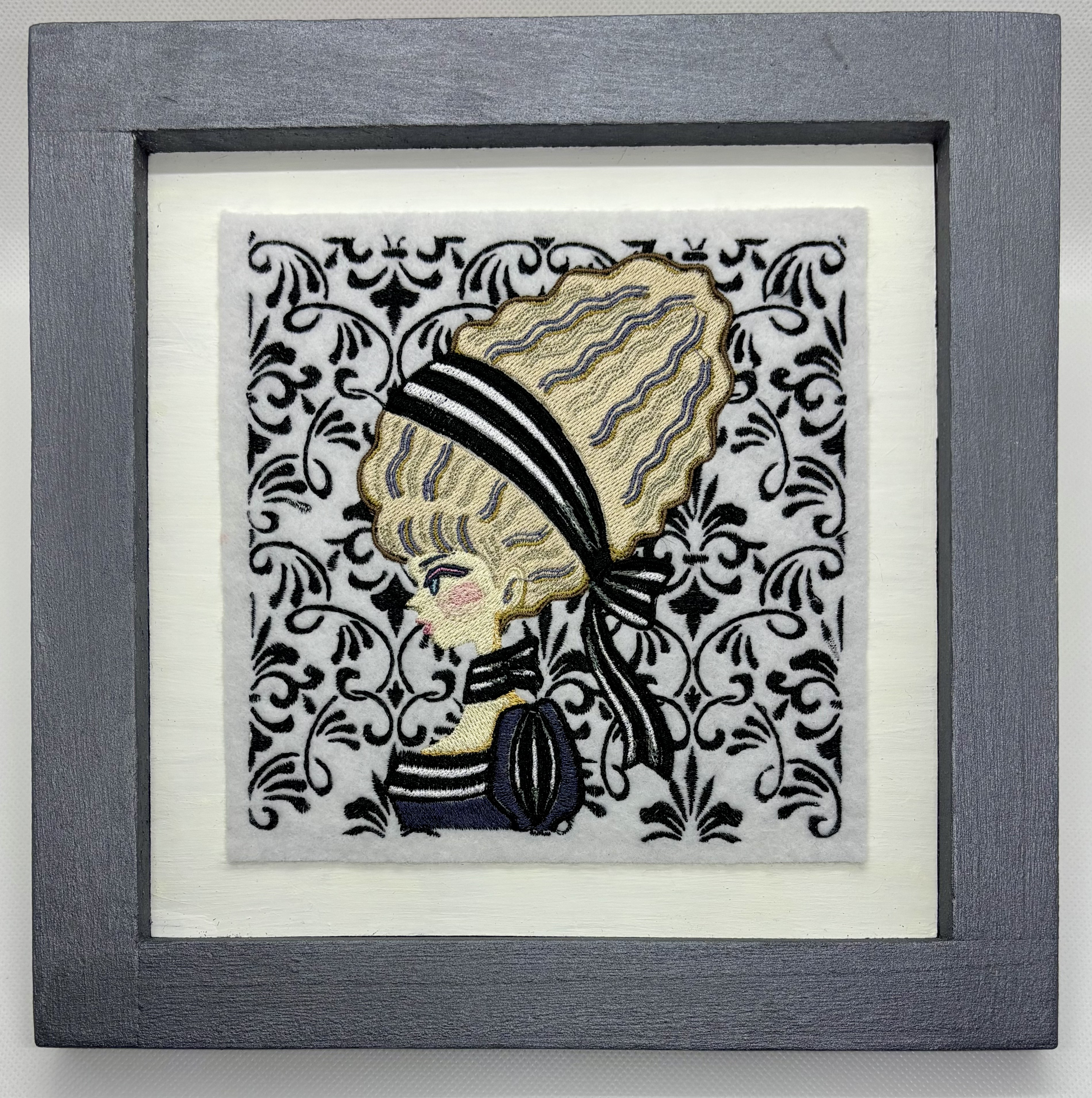 刺繍アート　Monochromatic Coordination 2/10