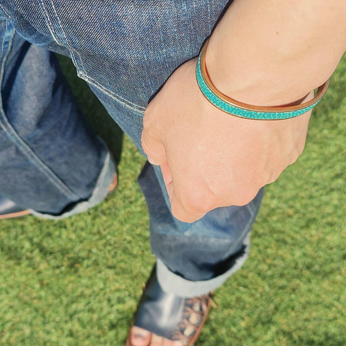 靴職人が作る】真鍮とエイ革のバングル【海の宝石、スティングレイ