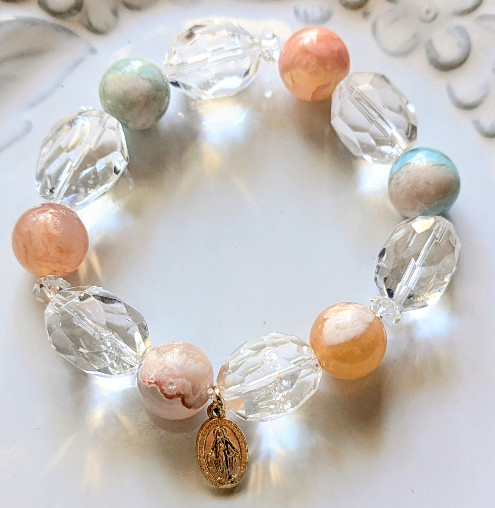 ✨サクラアゲート&クリアクォーツのブレスレット《メダイ付き》✨心の癒しとバランスに✨