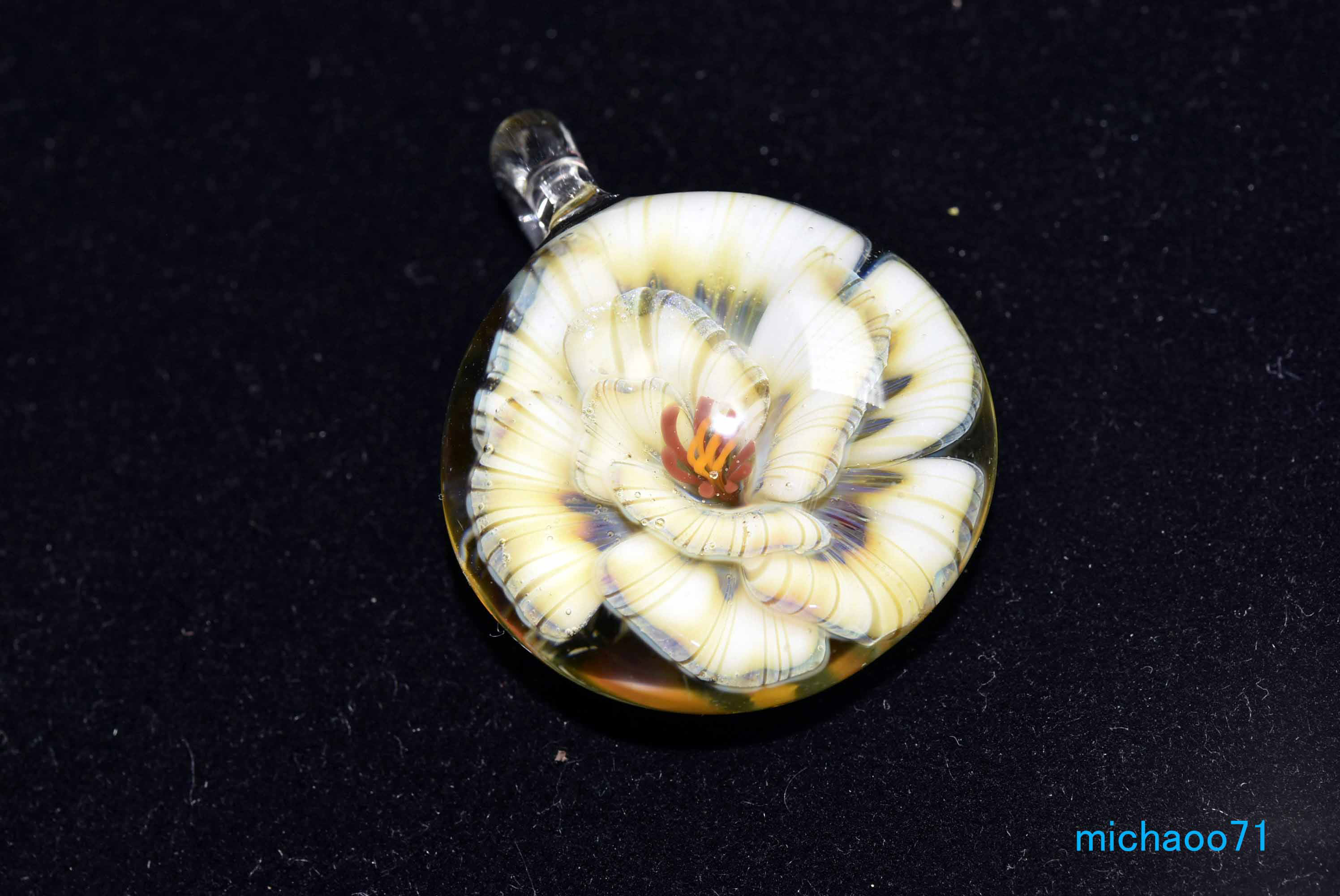 フラワー ガラスのペンダントトップ　(12157-P21) GLASS FLOWER  ＃ガラスアクセサリー