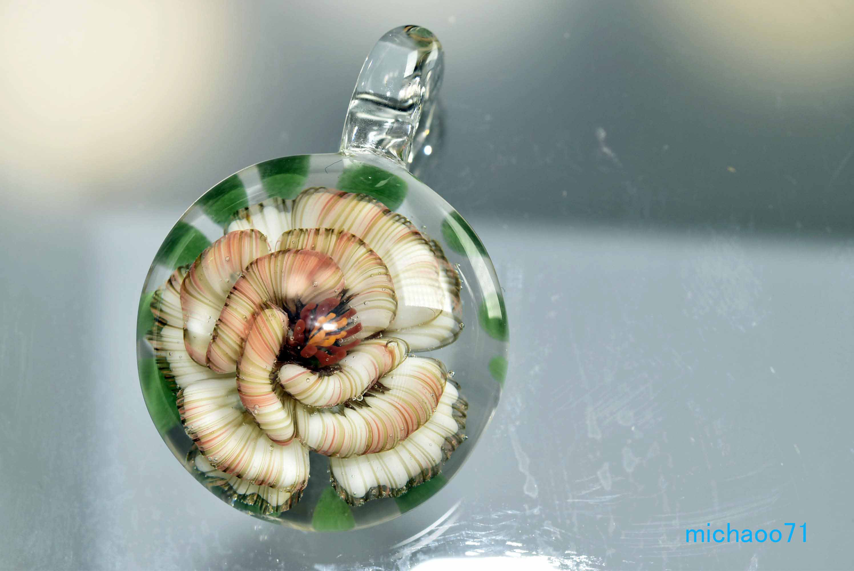 フラワー ガラスのペンダントトップ　(12161-P21) GLASS FLOWER  ＃ガラスアクセサリー