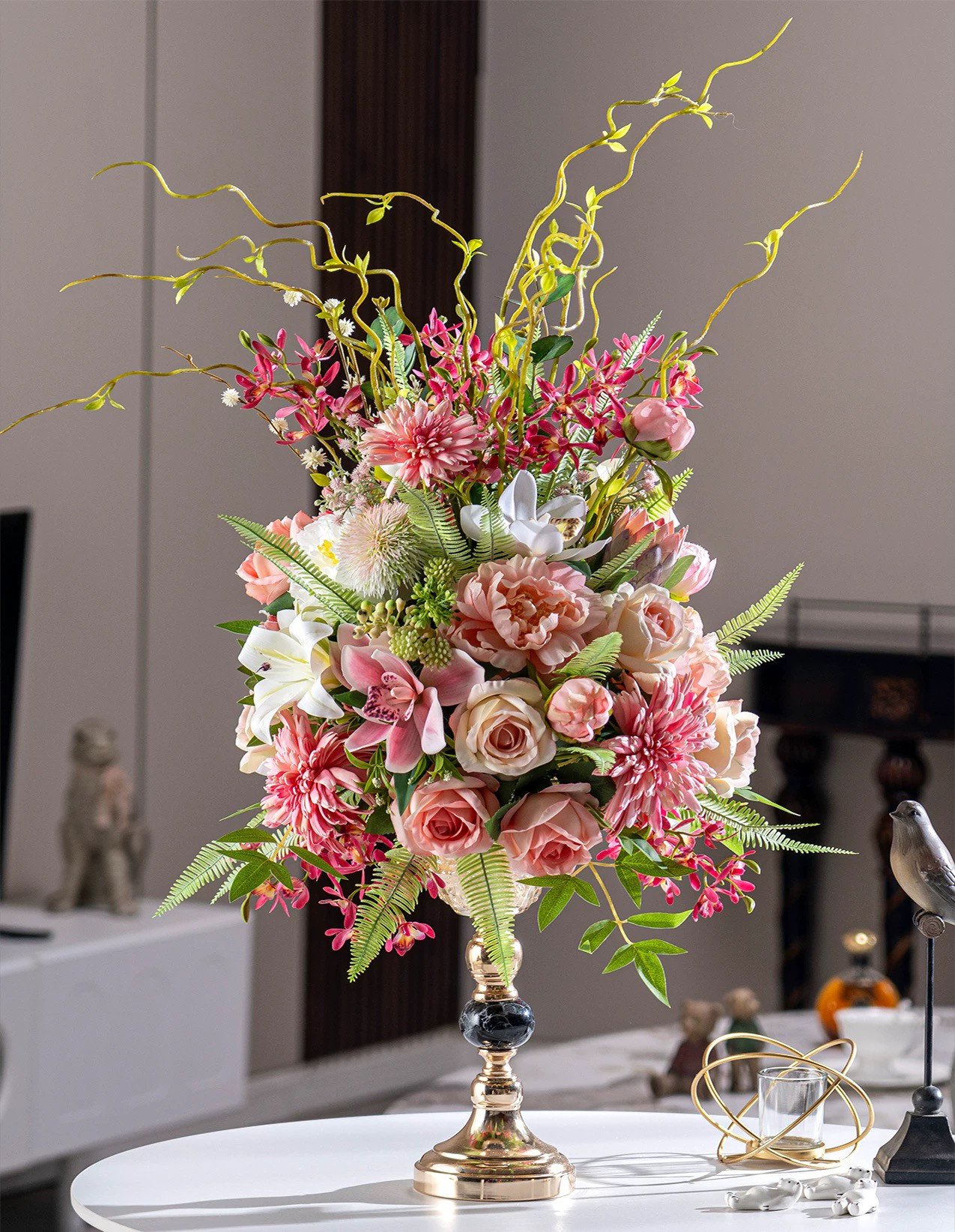 豪華な大規模人工花と花瓶のセット