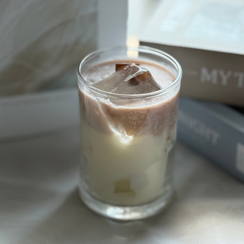 夜に灯す、甘すぎないカフェラテキャンドル｜木芯が奏でる静かな時間