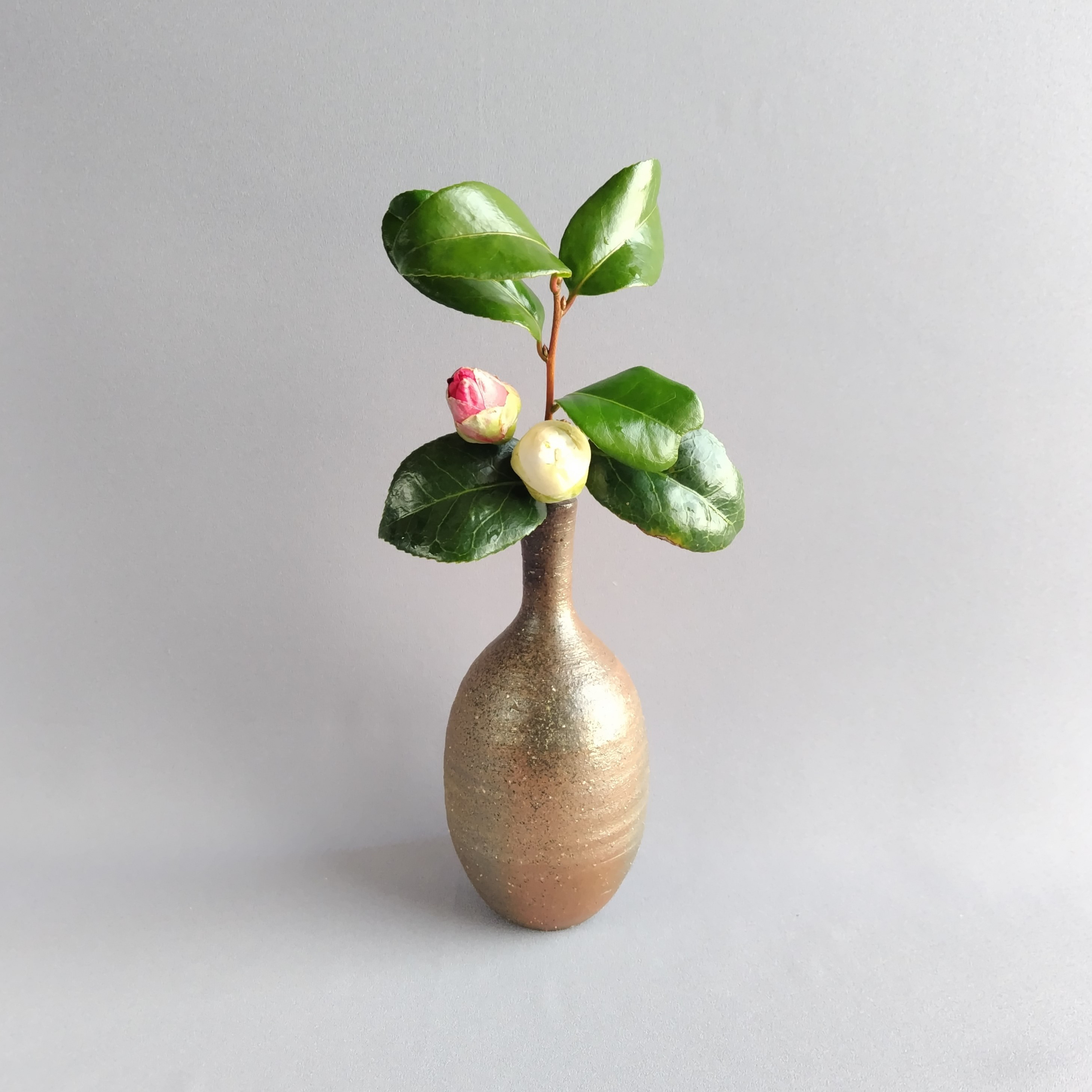 花入れ　焼締め　薪窯　【商品番号：00670】