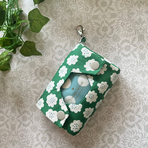 立体ポケットティッシュケース 緑花柄 ナスカン付 ポータブル