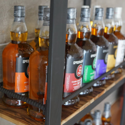 宮崎の桧香る　ウイスキーラック アイアン×木製 ボトルラック グラススタンド 酒棚 バーインテリア おしゃれ 男前雑貨 3枚目の画像