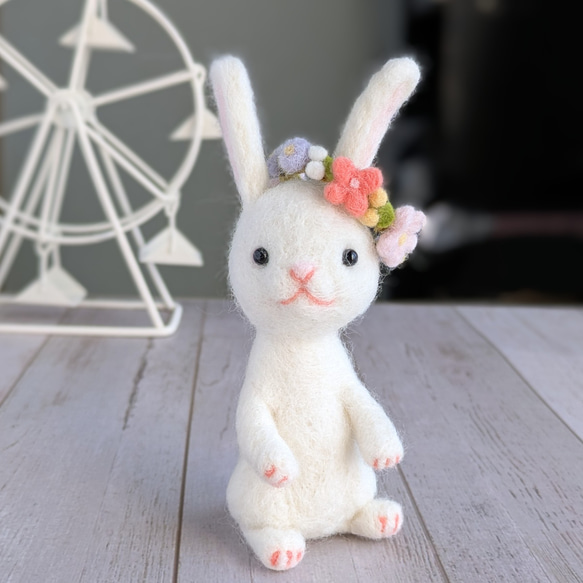 花冠のうさぎさん 羊毛フェルト 羊毛フェルト アカツキコ 通販